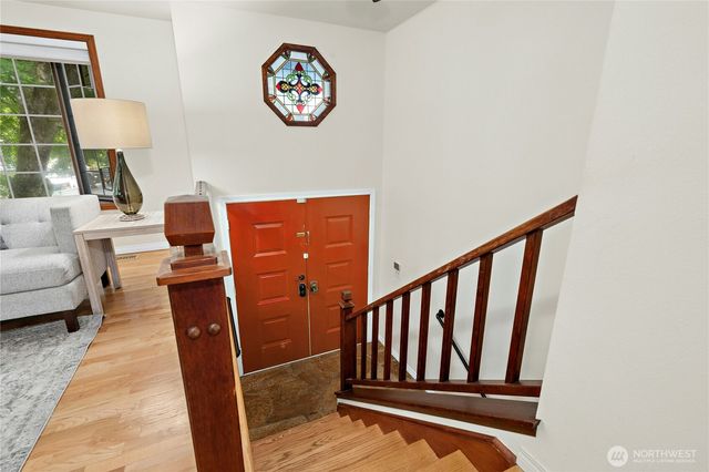 17518 NE 22nd Court, Redmond, WA 98052