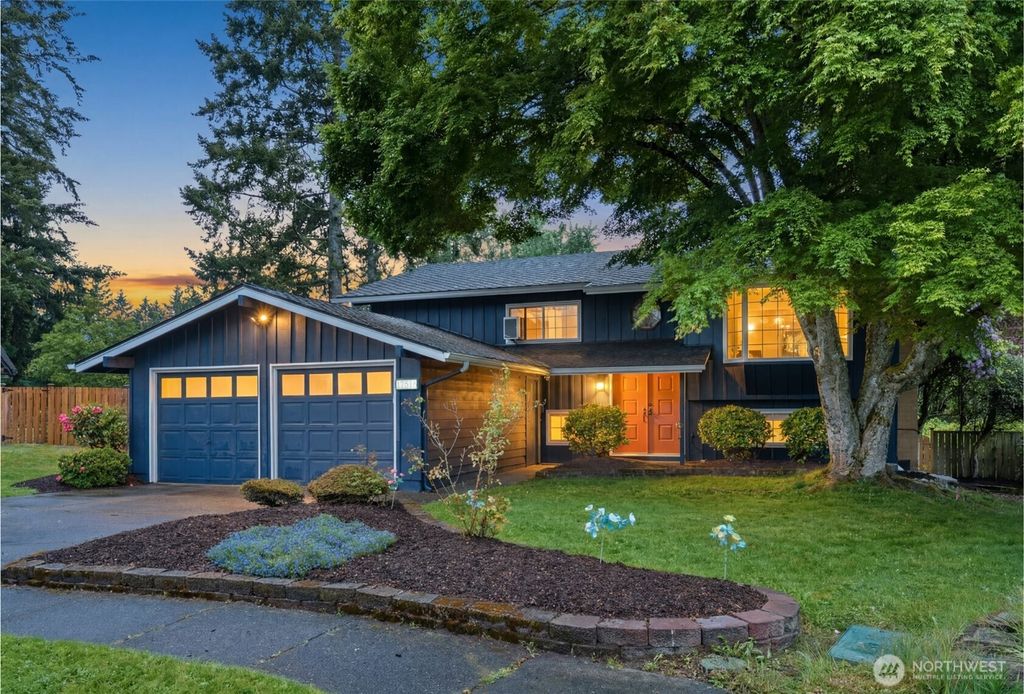17518 NE 22nd Court, Redmond, WA 98052