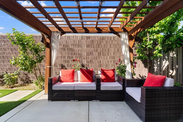 4343 White Fir Loop, Rocklin, CA 95677