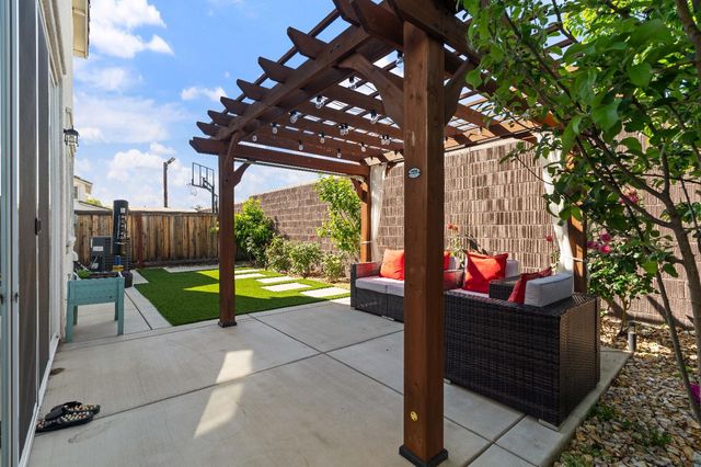 4343 White Fir Loop, Rocklin, CA 95677
