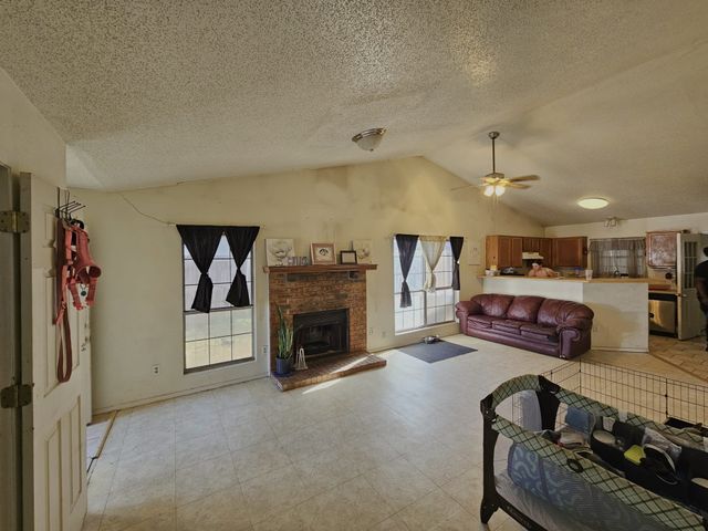 817 Colchester Drive, Mesquite, TX 75149