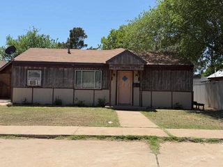 509 Ave C NW, Childress, TX 79201