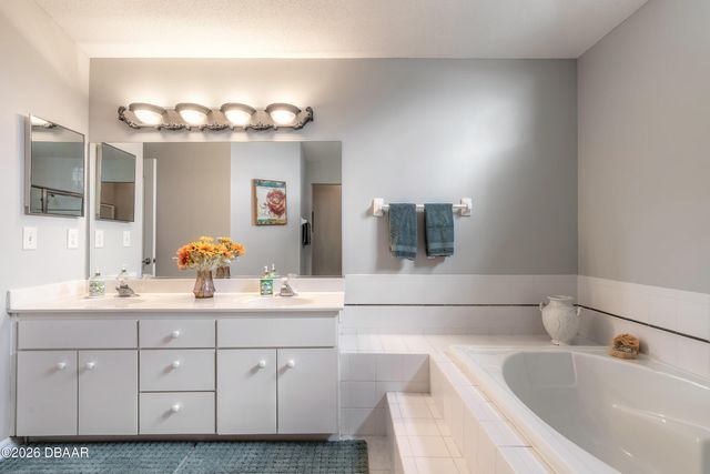 5982 Sawgrass Point Drive, Port Orange, FL 32128