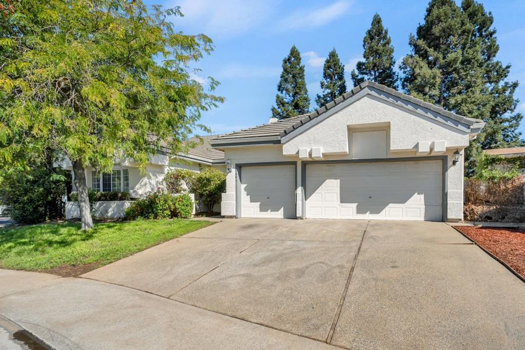 7801 Melfort Way, Elk Grove, CA 95758