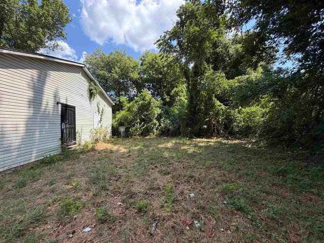 2481 PERES AVE, Memphis, TN 38108