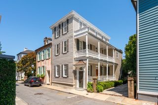 6 Orange Street, Charleston, SC 29401