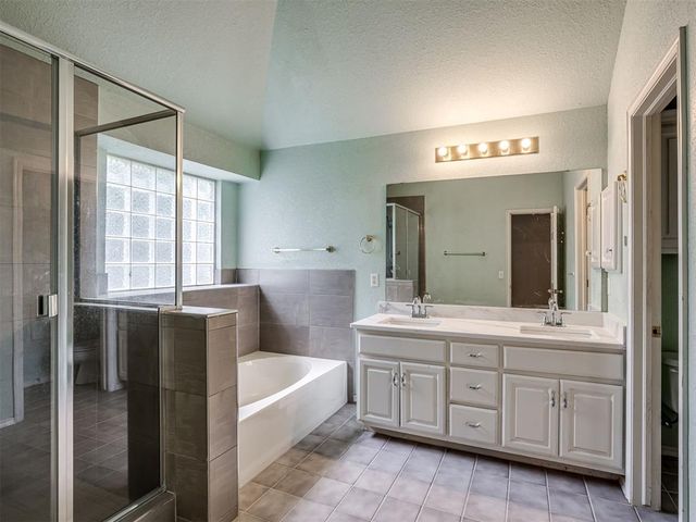 2316 Bradford Place, Edmond, OK 73012
