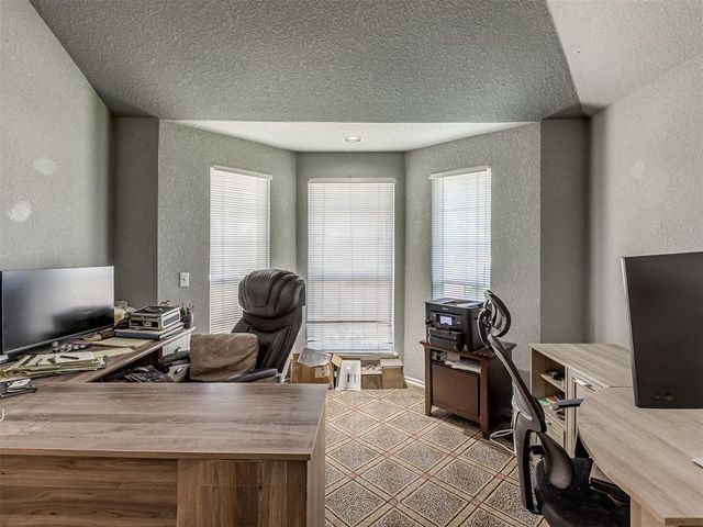 2316 Bradford Place, Edmond, OK 73012