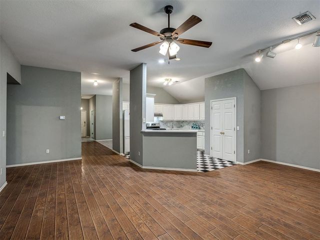2316 Bradford Place, Edmond, OK 73012