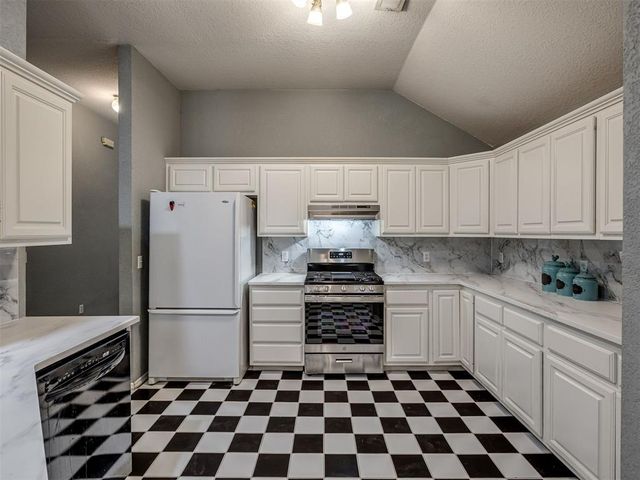 2316 Bradford Place, Edmond, OK 73012