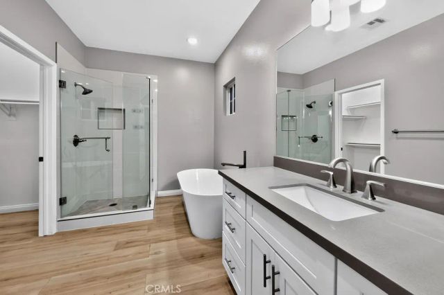 7592 Artesia Blvd D, Buena Park, CA 90621