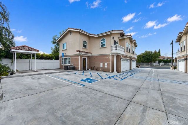 7592 Artesia Blvd D, Buena Park, CA 90621