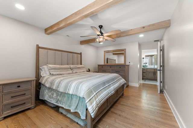 1011 Woodland Court, Crown Point, IN 46307