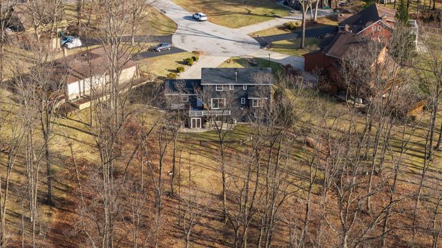 1011 Woodland Court, Crown Point, IN 46307