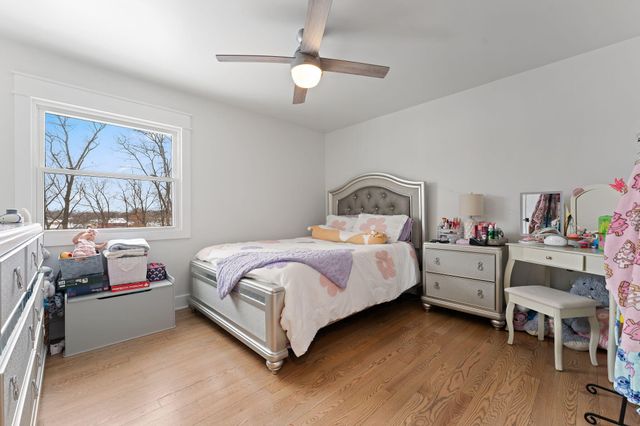 1011 Woodland Court, Crown Point, IN 46307