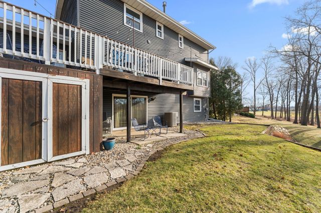 1011 Woodland Court, Crown Point, IN 46307