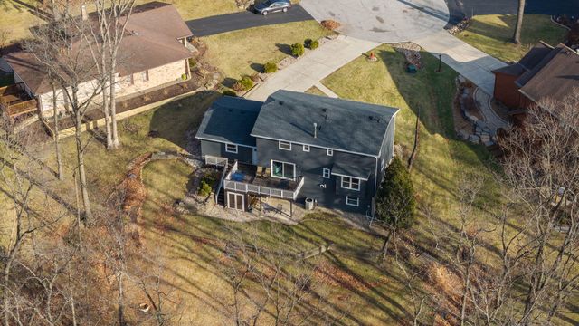 1011 Woodland Court, Crown Point, IN 46307