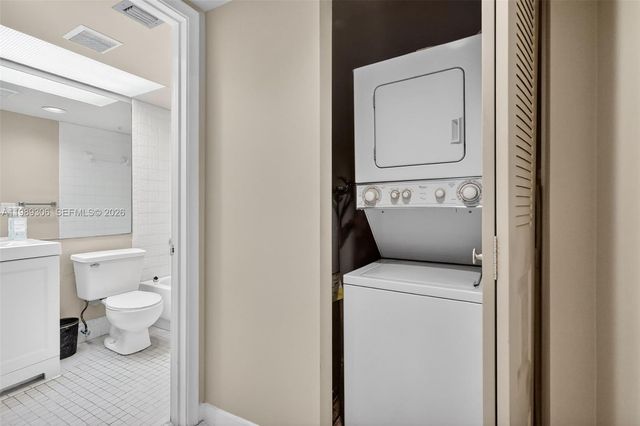 12500 SW 5th Ct 305M, Pembroke Pines, FL 33027