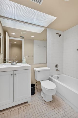 12500 SW 5th Ct 305M, Pembroke Pines, FL 33027