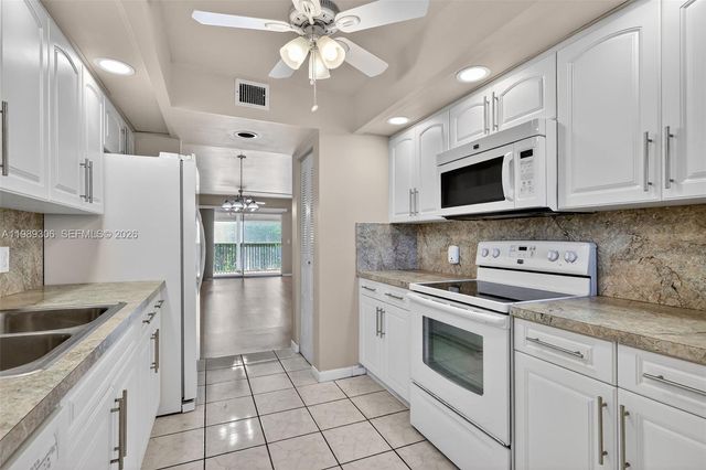 12500 SW 5th Ct 305M, Pembroke Pines, FL 33027
