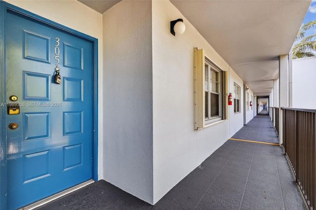 12500 SW 5th Ct 305M, Pembroke Pines, FL 33027