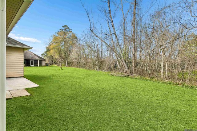 104 Coquille Dr, Madisonville, LA 70447