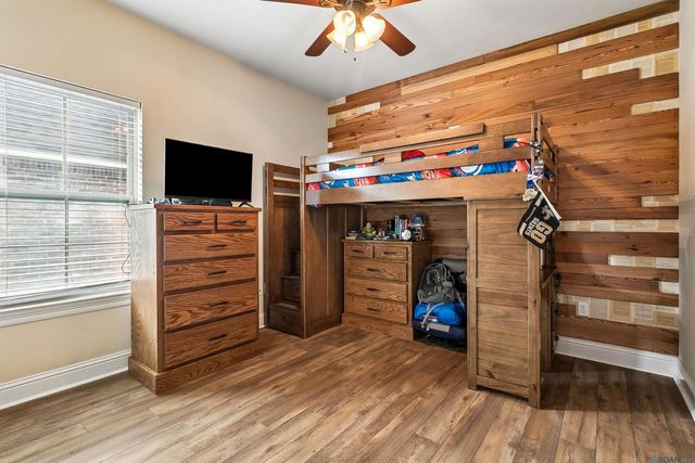 104 Coquille Dr, Madisonville, LA 70447