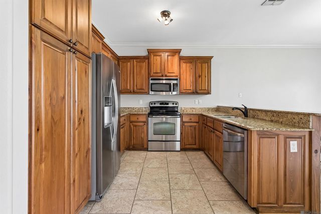 104 Coquille Dr, Madisonville, LA 70447