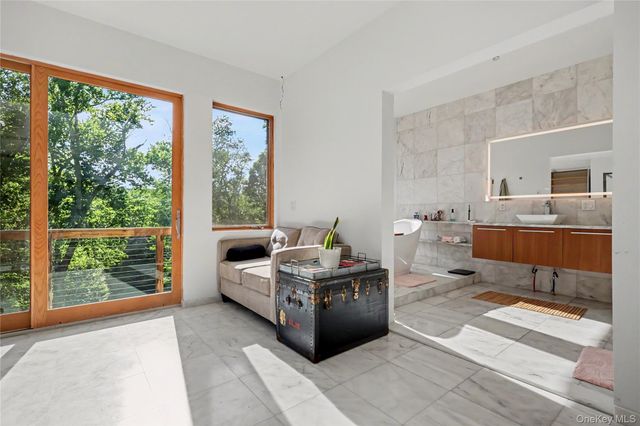 95 Deer Hill Court, Carmel, NY 10512
