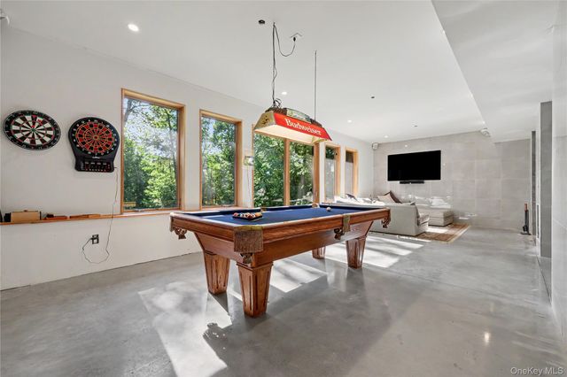 95 Deer Hill Court, Carmel, NY 10512