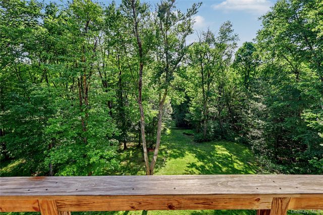 95 Deer Hill Court, Carmel, NY 10512