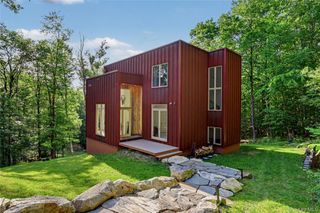95 Deer Hill Court, Carmel, NY 10512