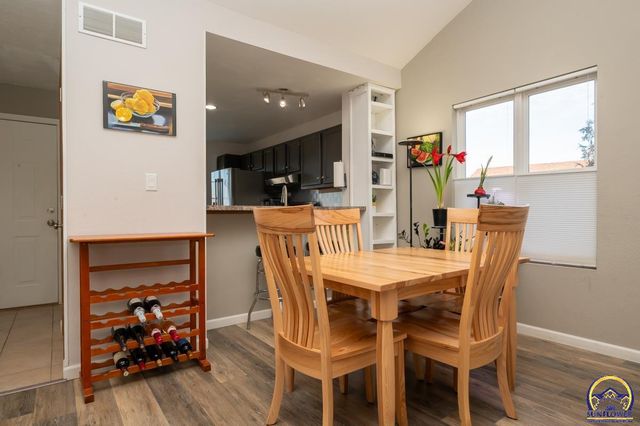 3336 SE Powell ST, Topeka, KS 66605