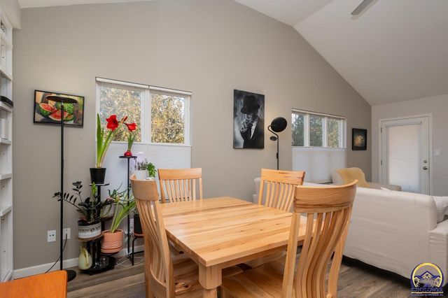 3336 SE Powell ST, Topeka, KS 66605