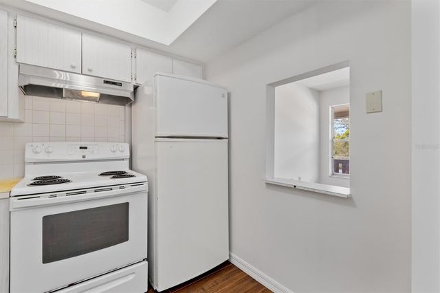 2 QUAILS RUN BOULEVARD 8, Englewood, FL 34223