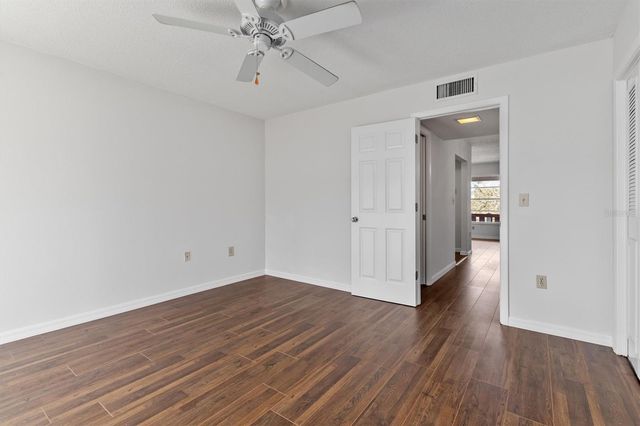 2 QUAILS RUN BOULEVARD 8, Englewood, FL 34223