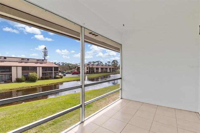 2 QUAILS RUN BOULEVARD 8, Englewood, FL 34223