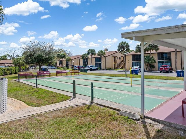 2 QUAILS RUN BOULEVARD 8, Englewood, FL 34223