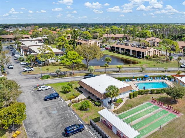 2 QUAILS RUN BOULEVARD 8, Englewood, FL 34223