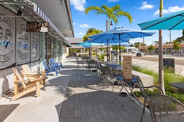 2 QUAILS RUN BOULEVARD 8, Englewood, FL 34223