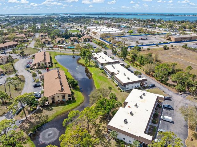 2 QUAILS RUN BOULEVARD 8, Englewood, FL 34223