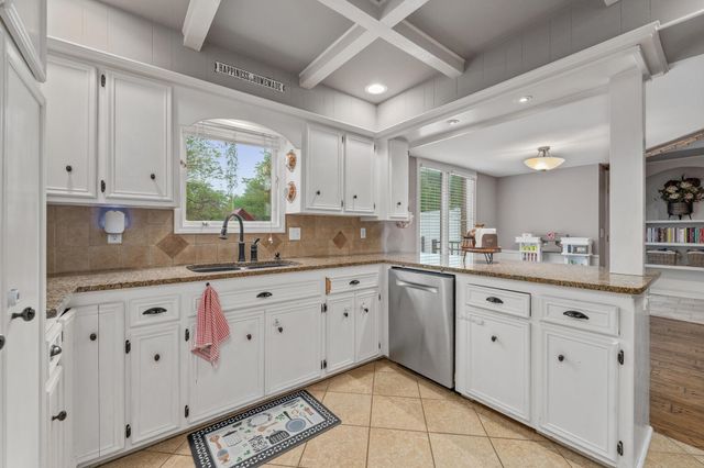 14710 E Willowbend Cir, Wichita, KS 67230