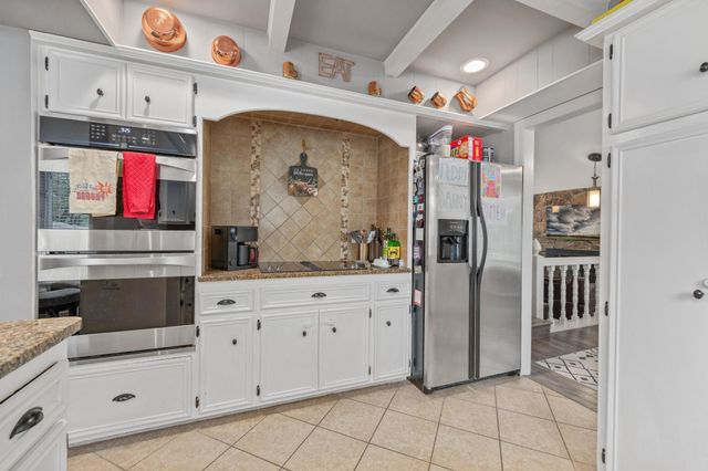 14710 E Willowbend Cir, Wichita, KS 67230