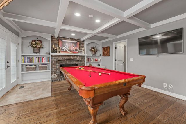 14710 E Willowbend Cir, Wichita, KS 67230