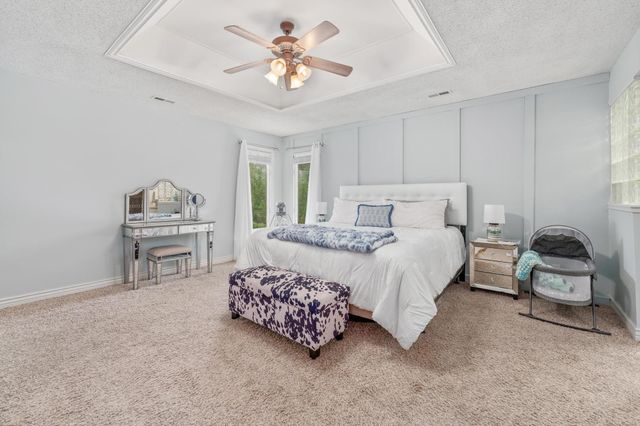 14710 E Willowbend Cir, Wichita, KS 67230