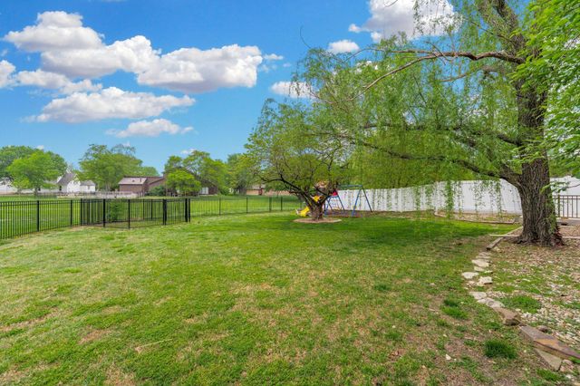 14710 E Willowbend Cir, Wichita, KS 67230