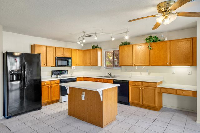 1005 LAS GOLONDRINAS Court NW, Albuquerque, NM 87107