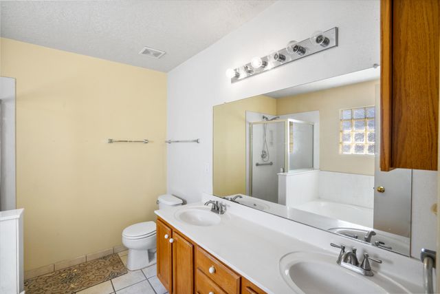 1005 LAS GOLONDRINAS Court NW, Albuquerque, NM 87107