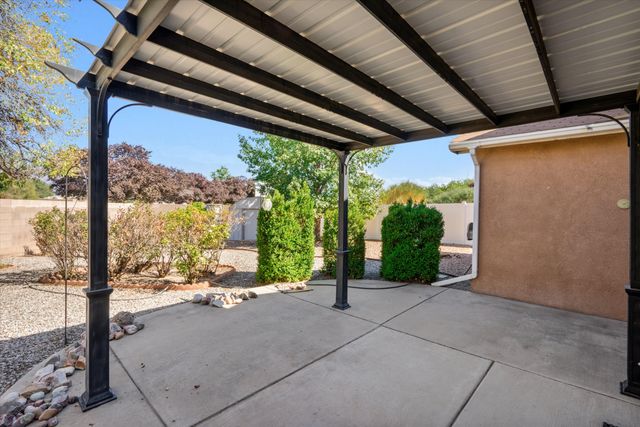 1005 LAS GOLONDRINAS Court NW, Albuquerque, NM 87107