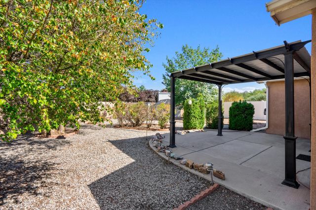 1005 LAS GOLONDRINAS Court NW, Albuquerque, NM 87107